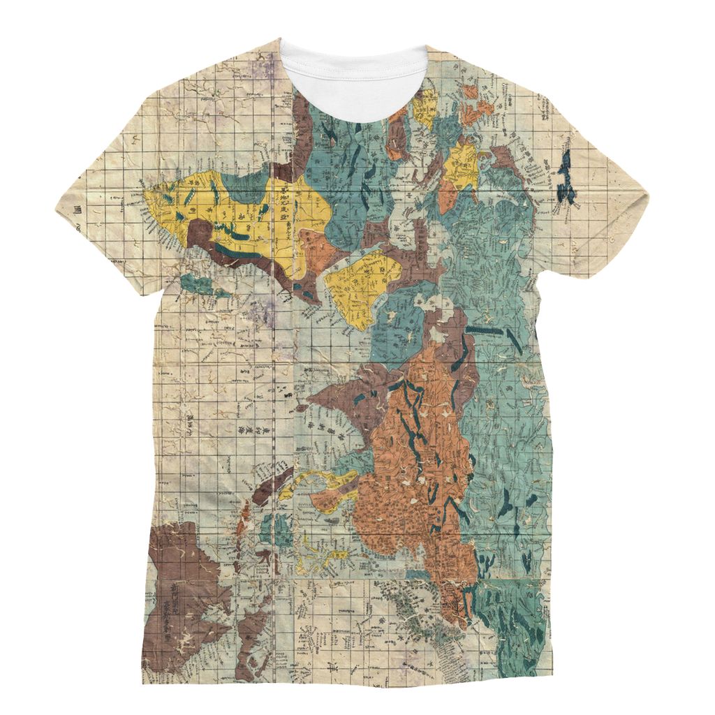 Japan world map print t-shirt. Japan-style fashion. Japanese inspired clothing. Gifts for travel lovers.